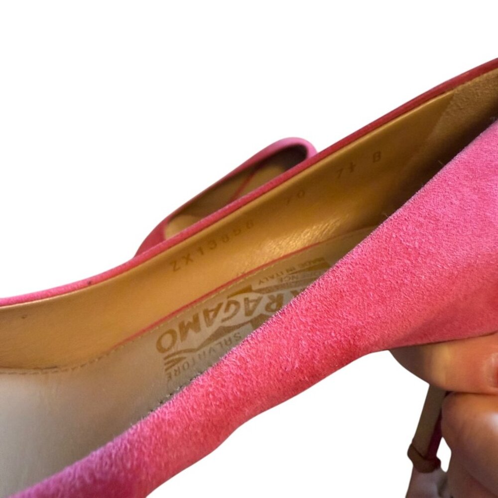 Salvatore Ferragamo Hot Pink 🔥 Suede Pumps Size 7.5 Kitten Heel Pointy toe - Picture 9 of 16